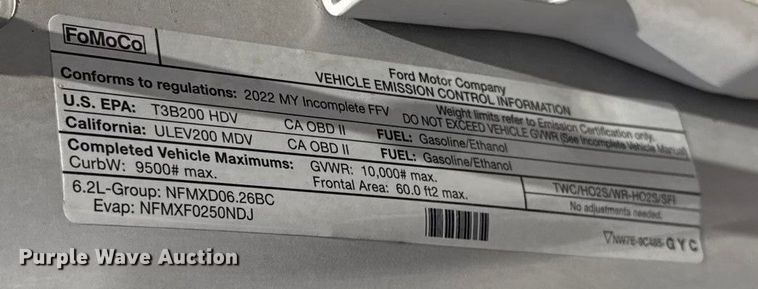 image for item ES5777 2022 Ford F250 Super Duty utility bed pickup truck