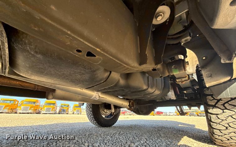 image for item ES5778 2023 Chevrolet Silverado 1500 Crew Cab pickup truck