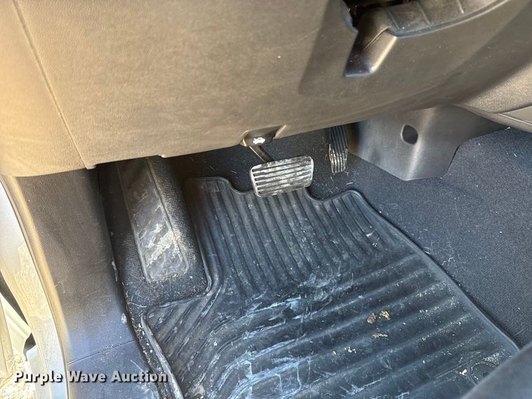 image for item ES5778 2023 Chevrolet Silverado 1500 Crew Cab pickup truck