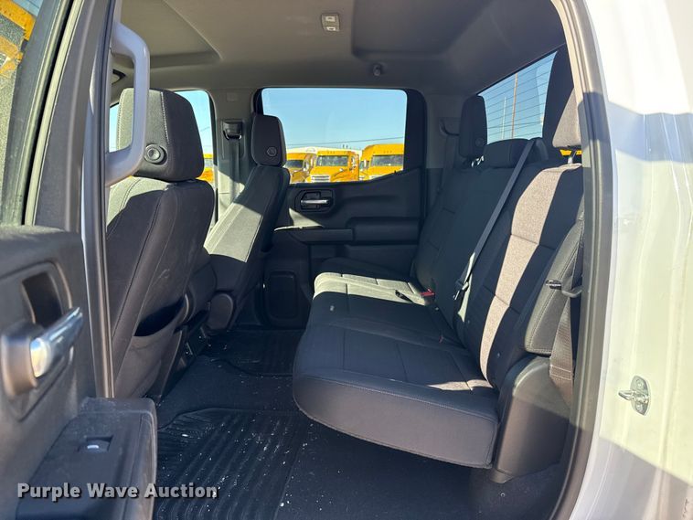 image for item ES5778 2023 Chevrolet Silverado 1500 Crew Cab pickup truck