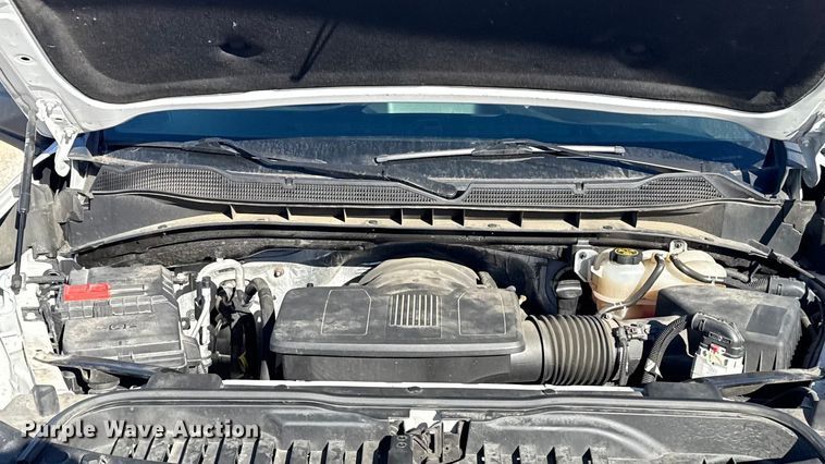 image for item ES5778 2023 Chevrolet Silverado 1500 Crew Cab pickup truck