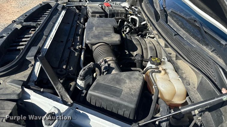 image for item ES5778 2023 Chevrolet Silverado 1500 Crew Cab pickup truck