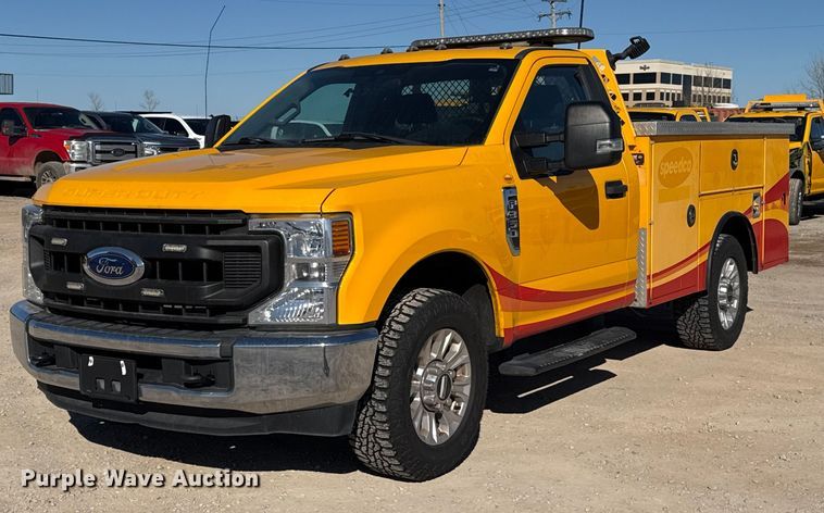 image for item ES5780 2020 Ford F350 Super Duty utility bed pickup truck