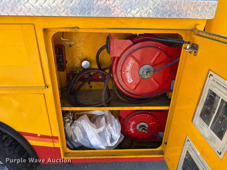 image for item ES5780 2020 Ford F350 Super Duty utility bed pickup truck