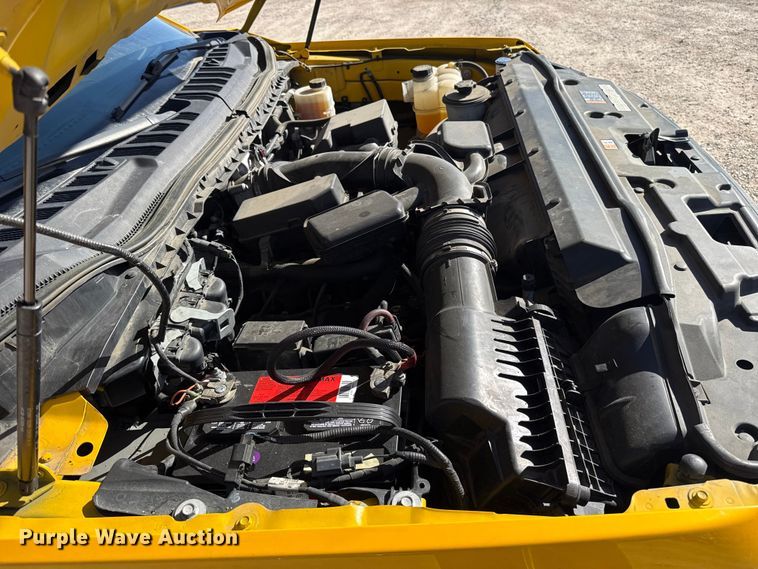 image for item ES5780 2020 Ford F350 Super Duty utility bed pickup truck