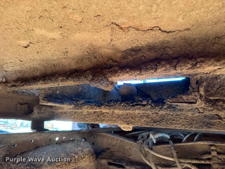 image for item ES5791 2006 Ford F350 Ext. Cab flatbed pickup truck