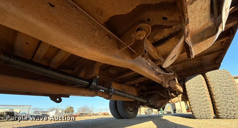 image for item ES5791 2006 Ford F350 Ext. Cab flatbed pickup truck