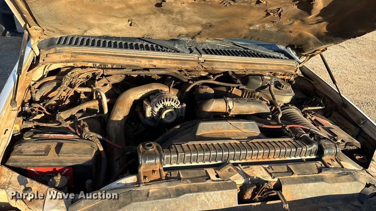 image for item ES5791 2006 Ford F350 Ext. Cab flatbed pickup truck