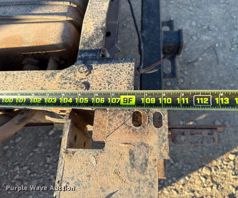 image for item ES5792 2007 Ford F350 pickup truck cab and chassis