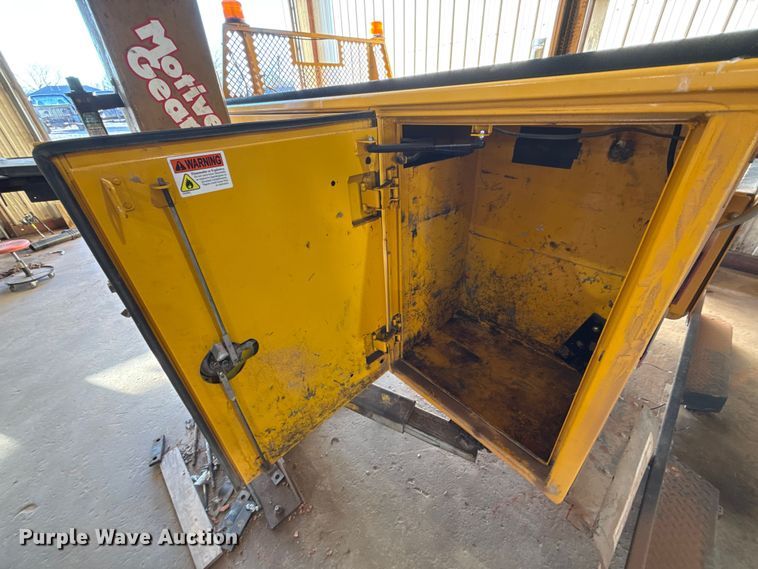 image for item ES5793 Reading Classic II utility bed