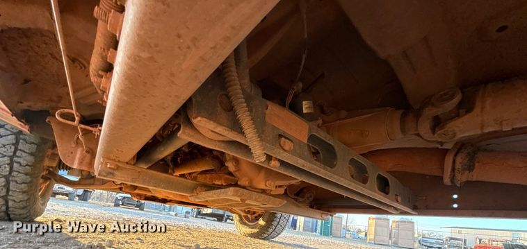 image for item ES5794 2007 Chevrolet Silverado 2500HD Ext. Cab flatbed pickup truck