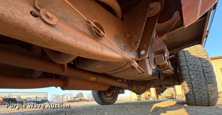 image for item ES5794 2007 Chevrolet Silverado 2500HD Ext. Cab flatbed pickup truck