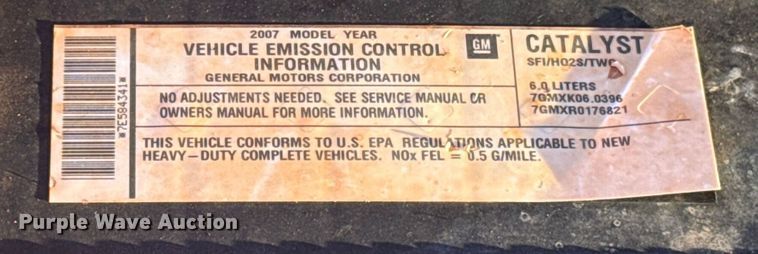 image for item ES5794 2007 Chevrolet Silverado 2500HD Ext. Cab flatbed pickup truck