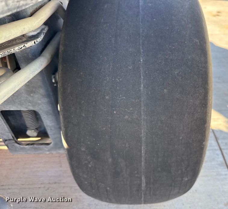 image for item ES5802 2006 Jacobsen Greens King VI 1862G reel mower