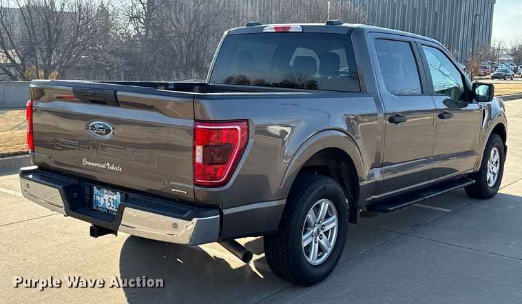 image for item ES5806 2022 Ford F150 Crew Cab pickup truck