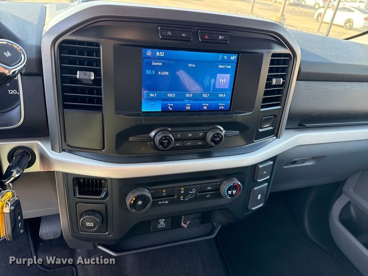 image for item ES5806 2022 Ford F150 Crew Cab pickup truck