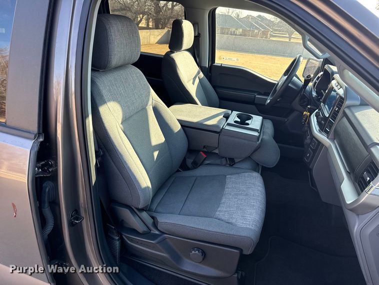 image for item ES5806 2022 Ford F150 Crew Cab pickup truck