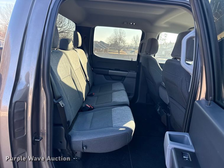 image for item ES5806 2022 Ford F150 Crew Cab pickup truck