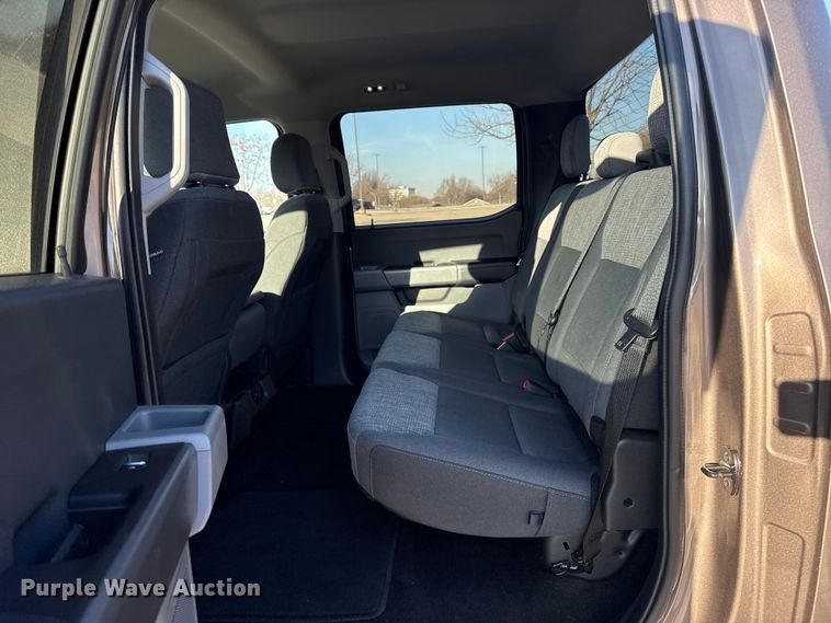 image for item ES5806 2022 Ford F150 Crew Cab pickup truck