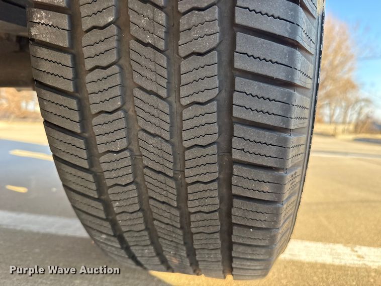 image for item ES5806 2022 Ford F150 Crew Cab pickup truck