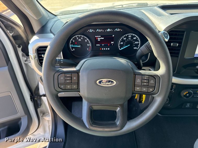 image for item ES5808 2022 Ford F150 Crew Cab pickup truck