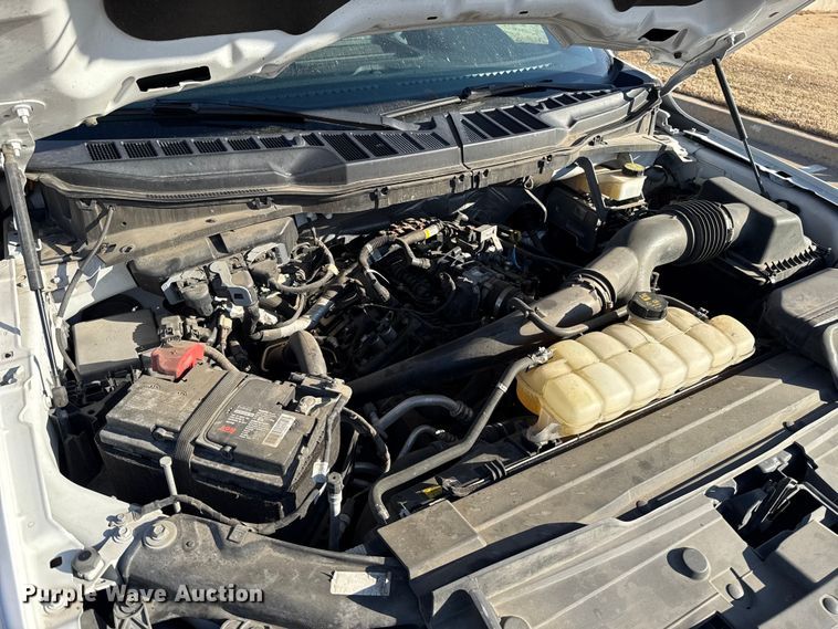 image for item ES5808 2022 Ford F150 Crew Cab pickup truck