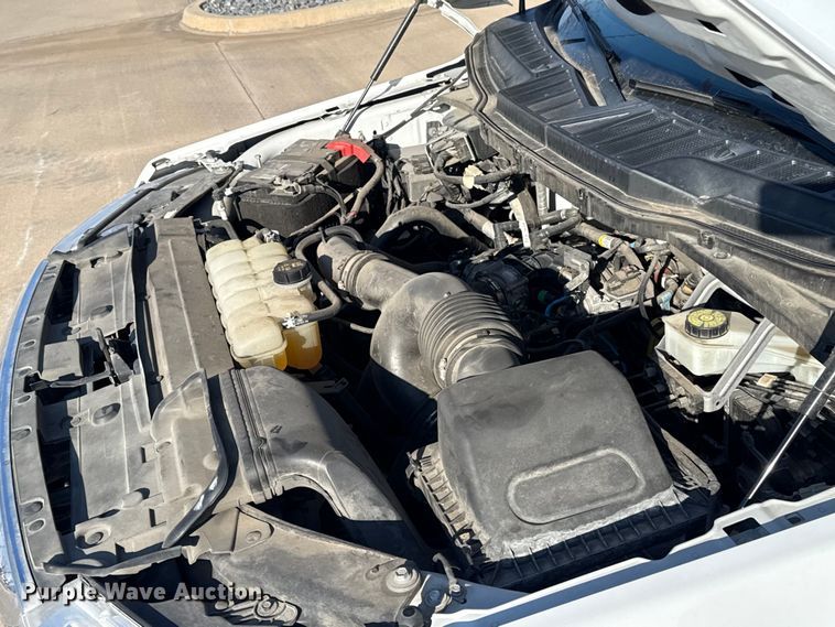 image for item ES5808 2022 Ford F150 Crew Cab pickup truck