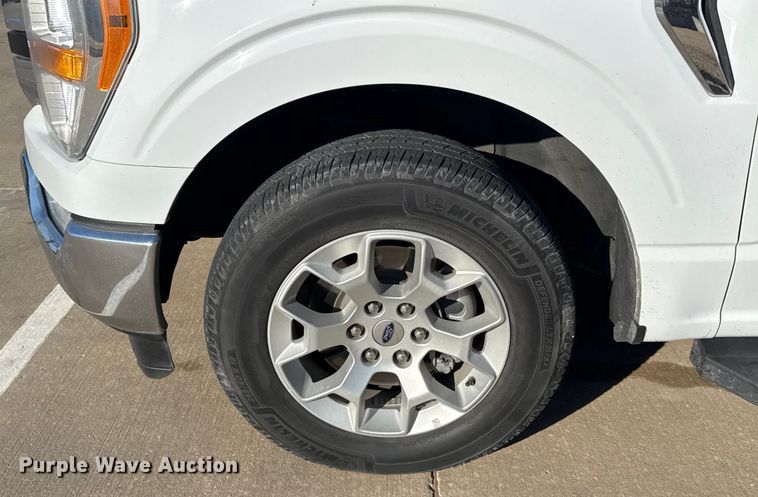 image for item ES5808 2022 Ford F150 Crew Cab pickup truck