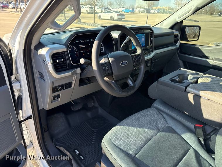 image for item ES5809 2022 Ford F150 Crew Cab pickup truck