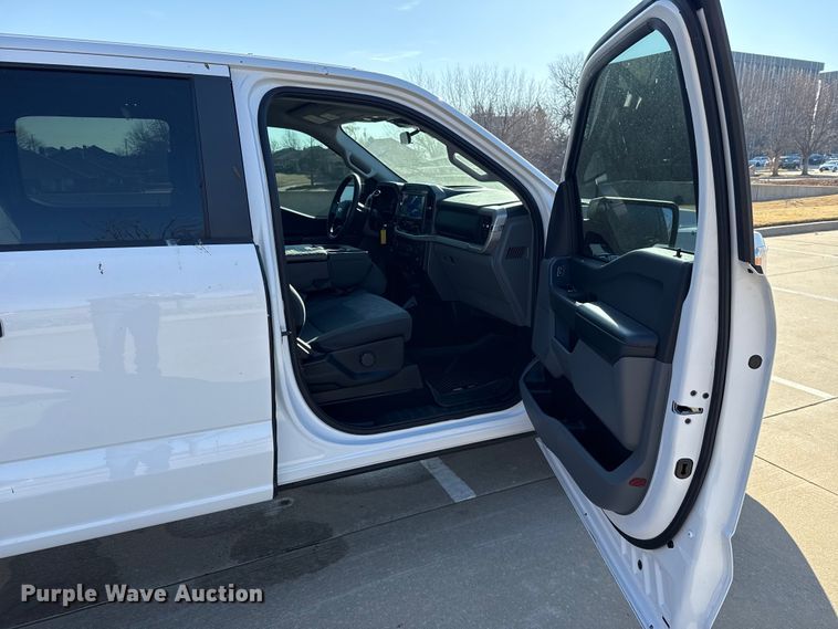 image for item ES5809 2022 Ford F150 Crew Cab pickup truck