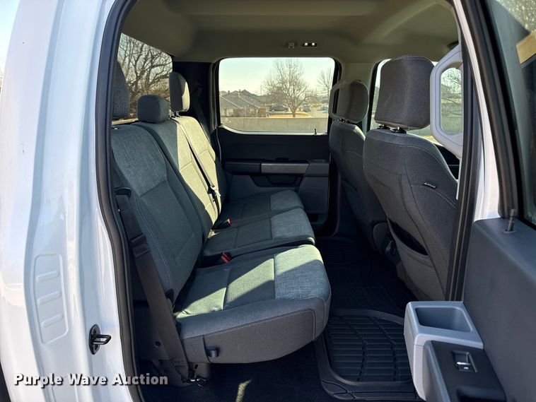 image for item ES5809 2022 Ford F150 Crew Cab pickup truck