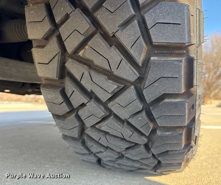 image for item ES5809 2022 Ford F150 Crew Cab pickup truck