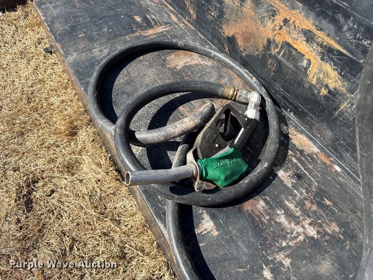 image for item ES5842 (2) Fuel transfer tanks