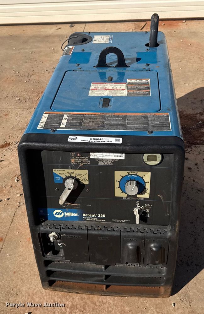 image for item ES5843 Miller Bobcat 225 welder/generator