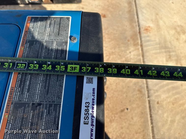 image for item ES5843 Miller Bobcat 225 welder/generator