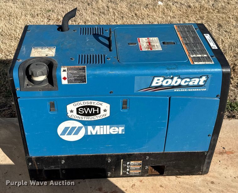 image for item ES5844 Miller Bobcat 225 welder/generator