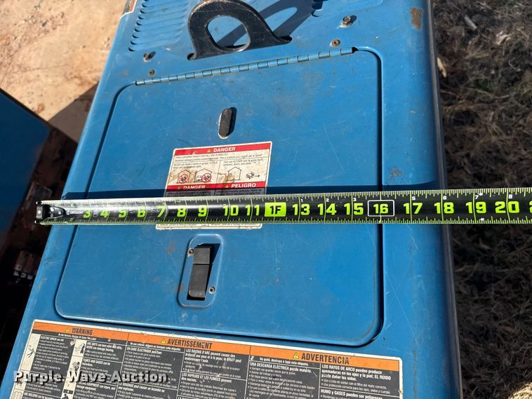 image for item ES5844 Miller Bobcat 225 welder/generator