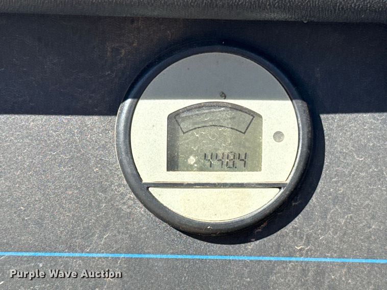 image for item ES5844 Miller Bobcat 225 welder/generator