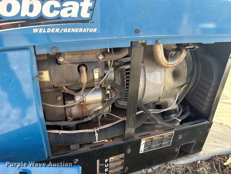 image for item ES5844 Miller Bobcat 225 welder/generator