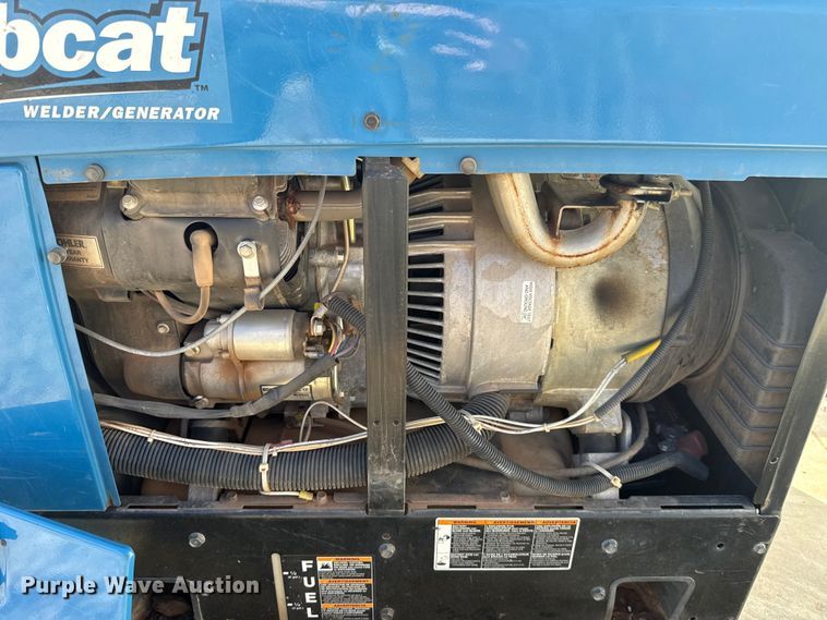 image for item ES5844 Miller Bobcat 225 welder/generator