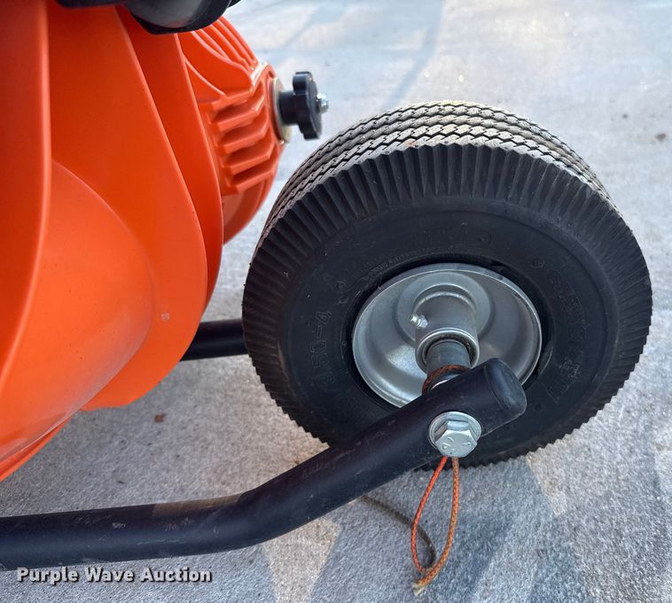 image for item ES5850 Billy Goat F1302H leaf blower