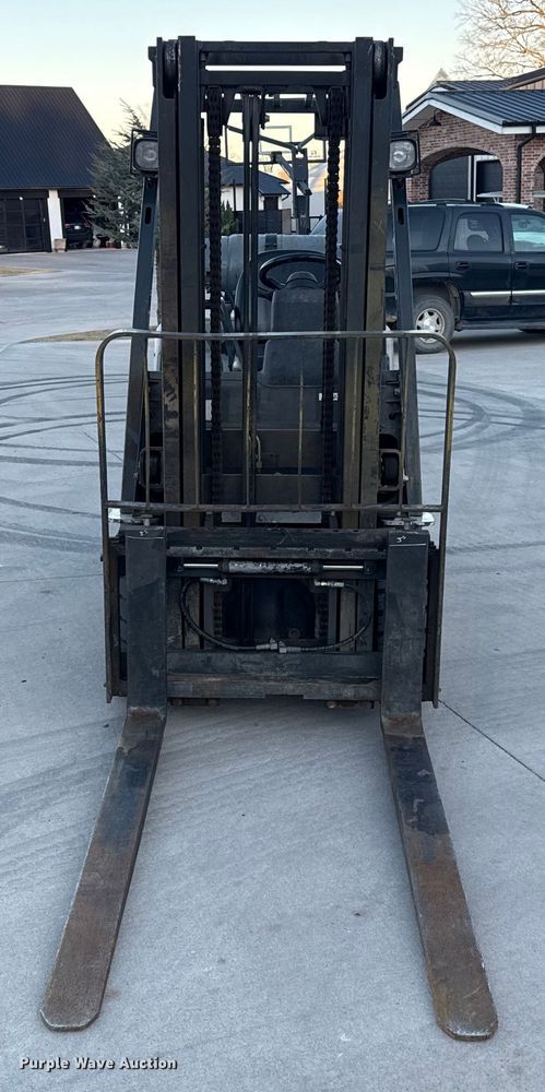 image for item ES5852 Nissan MCUG1F2F30LV forklift