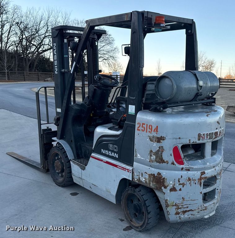 image for item ES5852 Nissan MCUG1F2F30LV forklift