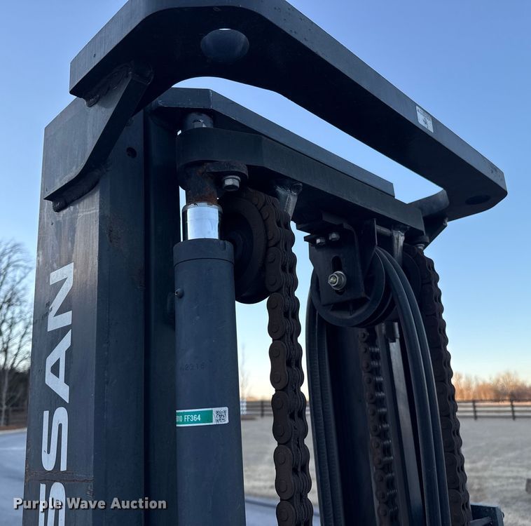 image for item ES5852 Nissan MCUG1F2F30LV forklift