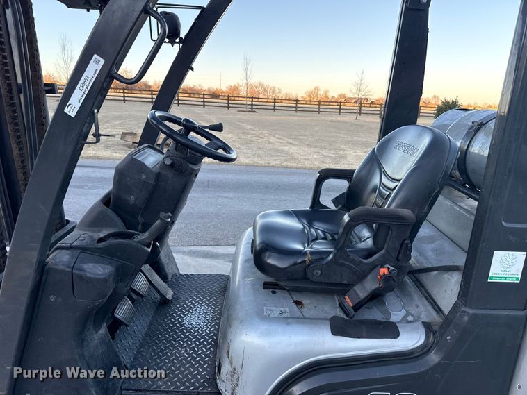 image for item ES5852 Nissan MCUG1F2F30LV forklift