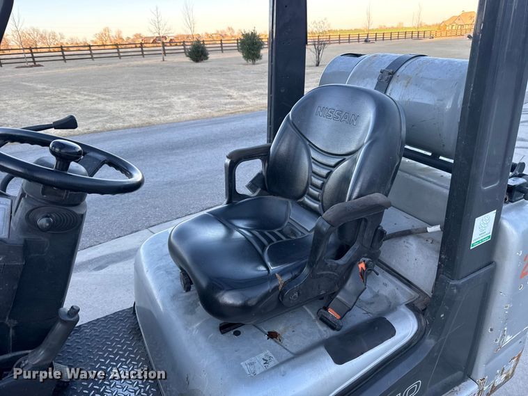 image for item ES5852 Nissan MCUG1F2F30LV forklift