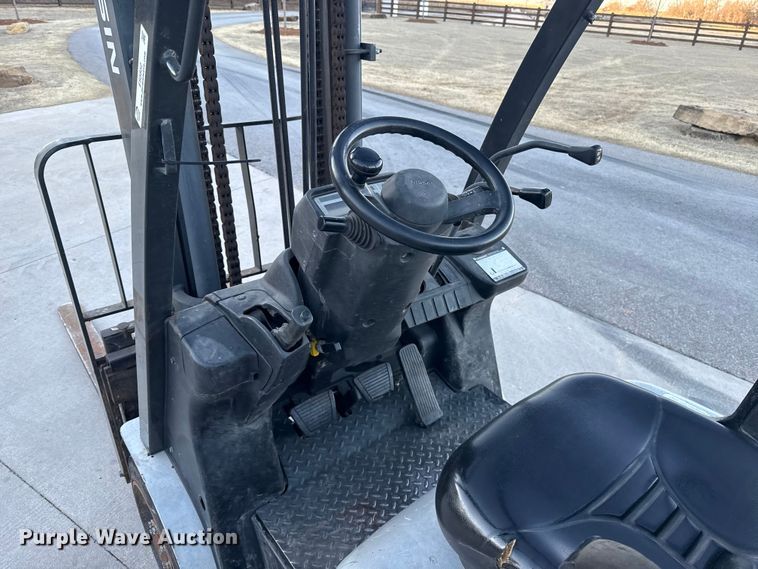 image for item ES5852 Nissan MCUG1F2F30LV forklift