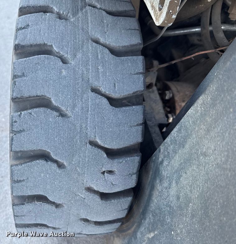 image for item ES5852 Nissan MCUG1F2F30LV forklift