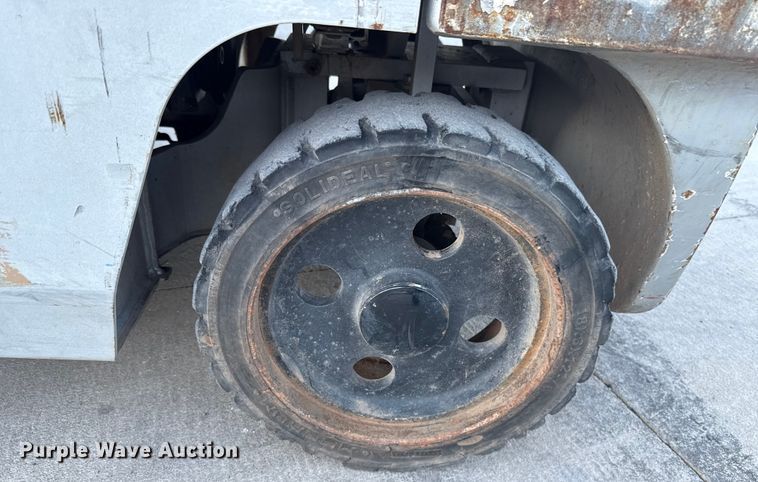 image for item ES5852 Nissan MCUG1F2F30LV forklift