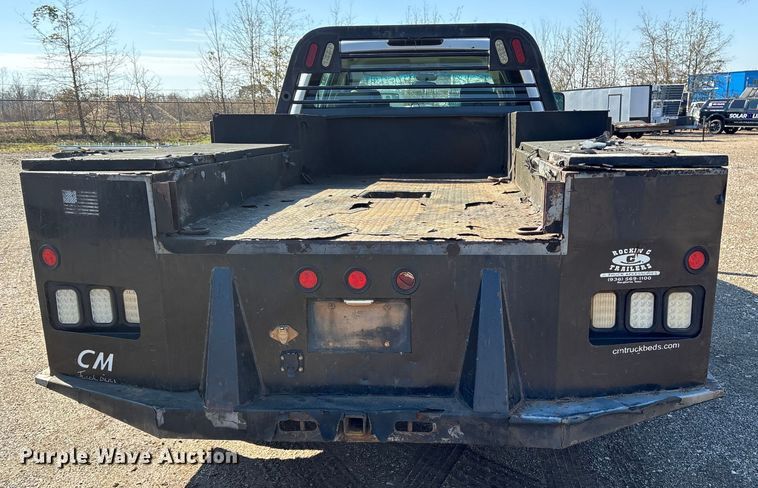 image for item ES8545 2013 Chevrolet Silverado 3500HD Crew Cab flatbed pickup truck